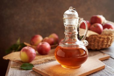 Elma sirkesi.