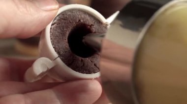 Arı kovanları ya da eşekarısı yuvaları - geleneksel koni şeklinde Noel kurabiyeleri - eggnog kremalı