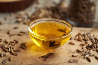 Süt devedikeni yağı ve tohumları