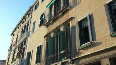 Venedik İtalya 'da tuğla cepheli tarihi bina