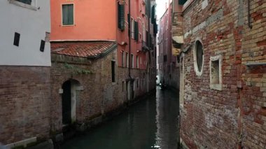 Sabah vakti tarihi binaları olan kanal Venedik İtalya
