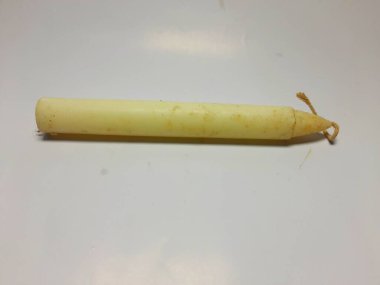 Sarı bir muzun yakın plan çekimi.