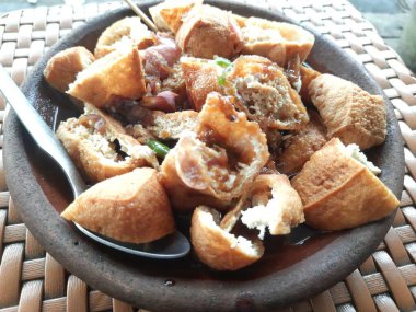 Lezzetli Asya yemeklerinin yakın görüntüsü