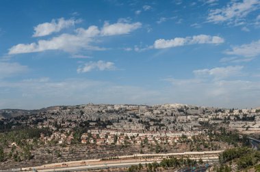 Doğu Kudüs, İsrail 'deki Ramot veya Ramot Alon semtindeki konutlar. 