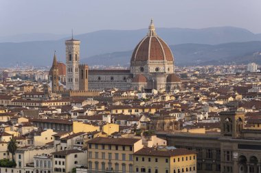 Floransa, İtalya 'nın Michaelangelo şehrinin manzarası ve şehrin ana simgesi, Duomo Katedrali. 