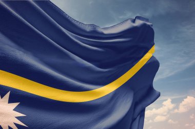nauru Cumhuriyeti bayrağı sallayarak