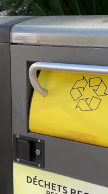 Croisette, Promenade de la Croisette, Boulevard de la Vidom, Cannes sahil limanı Fransa Cannes 11.2024