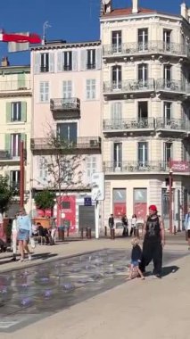 Croisette, Promenade de la Croisette, Boulevard de la Vidom, Cannes sahil limanı Fransa Cannes 11.2024