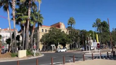 Mairie de Cannes Croisette, Promenade de la Croisette, Boulevard de la Vidom, Cannes sahil limanı Fransa Cannes 11.2024