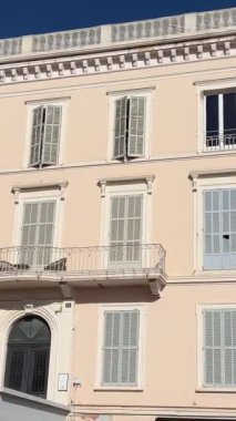 Cannes mimarisi Croisette, Promenade de la Croisette, Boulevard de la Vidom, Cannes sahil limanı Fransa Cannes 11.2024