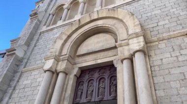 Toulon 'daki Katolik kilisemizin leydisi. Fransa 'nın başkenti Toulon' daki eski tarihi katedral. Yüksek kalite 4k görüntü