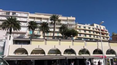 Croisette, Promenade de la Croisette, Boulevard de la Vidom, Cannes sahil limanı Fransa Cannes 11.2024