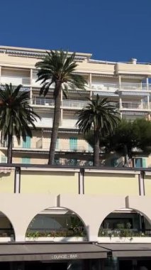 Croisette, Promenade de la Croisette, Boulevard de la Vidom, Cannes sahil limanı Fransa Cannes 11.2024