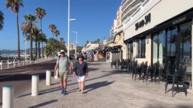 Croisette, Promenade de la Croisette, Boulevard de la Vidom, Cannes sahil limanı Fransa Cannes 11.2024