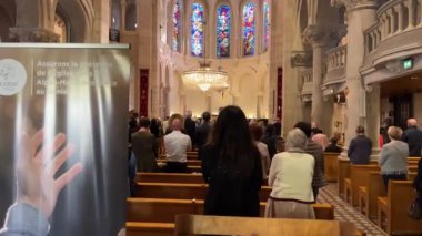 Uluslararası Barış ve İyi Yolculuklar Mabedi 'nin içinde, halk arasında Antipolo Katedrali olarak bilinir Fransa Cannes 11.2024