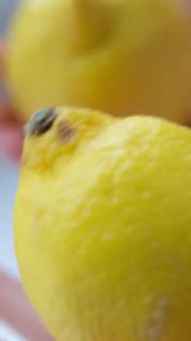 Dikey video. 