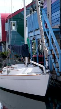 Balıkçılar Vancouver Adası Victoria. Britanya Kolombiyası Kanada. Balıkçılar İskelesindeki Tekne Evleri