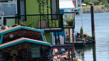 Balıkçılar Vancouver Adası Victoria. Britanya Kolombiyası Kanada. Balıkçılar İskelesindeki Tekne Evleri