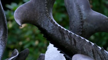 Victoria British Columbia, Kanada Butchart Gardens Kanada Ulusal Tarihi Sitesi, turistler batık bahçelerdeki patikaların çevresini geziyorlar. Yüksek kalite 4k görüntü