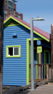 Victoria, Canada Marina 'daki balıkçı iskelesinde. Yüksek kalite 4k görüntü