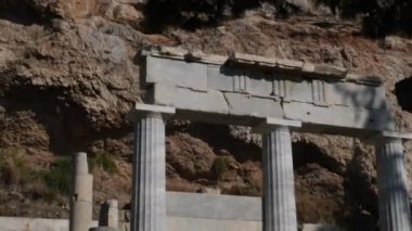 İkonik Akropolis tepesi ve Antik Dünya 'nın eşsiz başyapıtı Partenon gün batımında güzel renklerle, Atina tarihi merkezi, Attica. Yunanistan Atina Akropolü turlu bazı videolar 