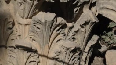 İkonik Akropolis tepesi ve Antik Dünya 'nın eşsiz başyapıtı Partenon gün batımında güzel renklerle, Atina tarihi merkezi, Attica. Yunanistan Atina Akropolü turlu bazı videolar 