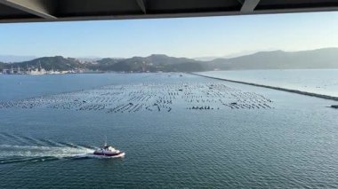 Yolcu gemisi Virgin Voyage. İspanya Barselona 02.10.2025