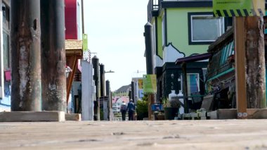 Victoria, Canada Marina 'daki balıkçı iskelesinde. Yüksek kalite 4k görüntü