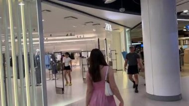 Zara giyim mağazası Pazar Meydanı merkez meydanı. Tarihi pazar meydanı. Bangkok Tayland 05.05.2025