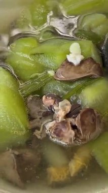 Tavuk ve balmumu körisi, Chiangmai Tayland 'da. Yüksek kalite 4k görüntü