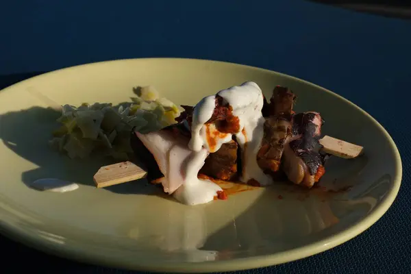 Lezzetli Meksika tacoları. Ev yapımı Amerikan Yumuşak Kabuklu Biftek Tacoları. Meksika Burrito 'su. Tortilla Fast Food. Meksika usulü Carnitas Tacos Fajitas. Amerikan Taco Salsa Mısır Tortilla Carne 