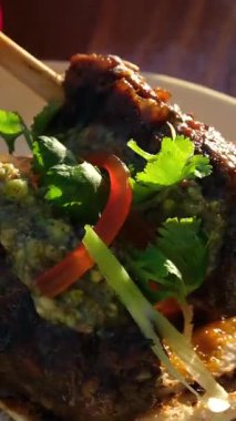 Lula kebap etli kuzu eti, markette ızgara. Yüksek çözünürlük 1920 'ye 1080. Yüksek kalite 4k görüntü