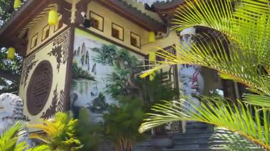 Lady Buddha, Vietnam 'ın Dünya Turistleri İçin Turizm Filmi' nin Da Nang tepelerinde inanılmaz. Vietnam Danang 09.02.2025