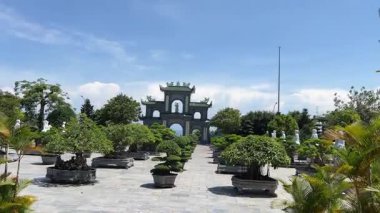 Da Nang, Vietnam 'ın tepelerindeki Buda Hanım Dünya Turistleri İçin Turizm Özellikleri. Yüksek kalite 4k görüntü