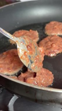 Bihari usulü hazırlanmış koyun eti körisinin yakın plan çekimi. Yüksek kalite 4k görüntü