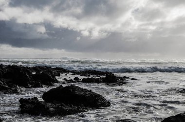 Fırtınadan önce dalgalar, Pasifik Okyanusu, Yeni Zelanda