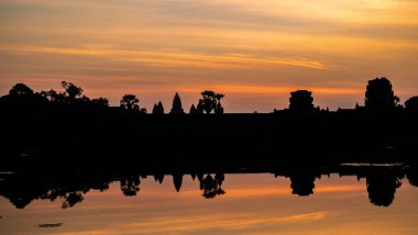 Antik Angkor Wat 'ın gündoğumundaki görüntüsü, Siem Reap, Kamboçya