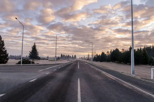 Buzlu sabah yolu, Yeni Zelanda 'da kış.
