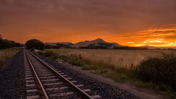 Gün batımında demiryolu, Palmerston, Yeni Zelanda