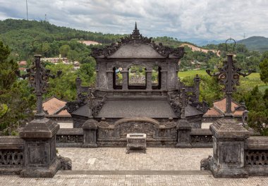 Vietnam 'da İmparator Khai Dinh' in anısına inşa edilen taştan geleneksel mimari yapı.