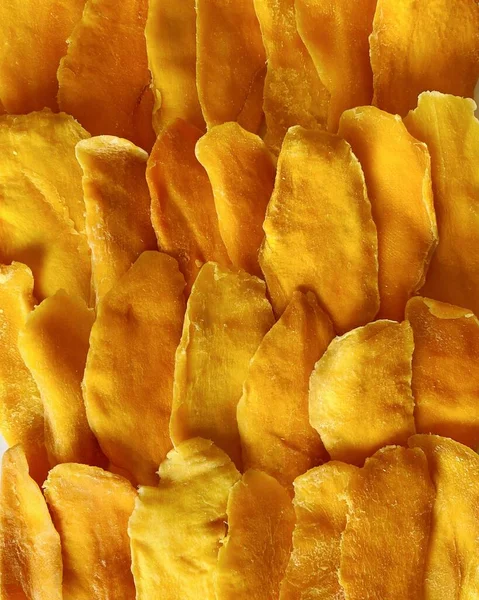 Getrocknete Mango Scheiben Nahaufnahme Auf Weiß Blick Von Oben Aus — Stockfoto