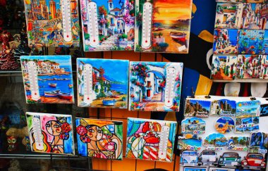 Benidorm şehrinden parlak ve temalı hatıralar.