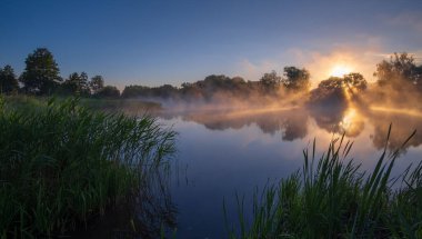 sabah sis Nehri üzerinde.