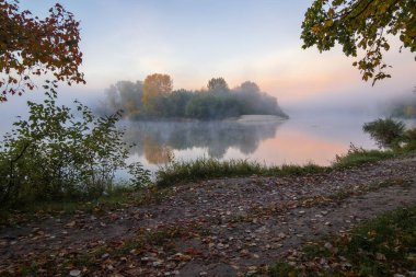sabah sis Nehri üzerinde