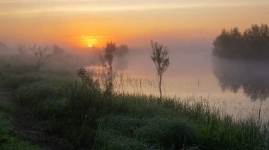 Sabah sisinde şafak