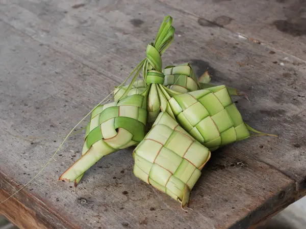 Ramadhan 'ın derisi ketuptan yapılmış.