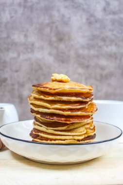 Tabaktaki krep yığını