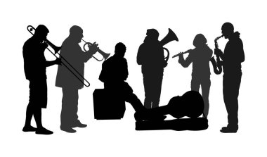 Brass bandosu, izole edilmiş bir şekilde müzisyen silueti çalıyor. Rüzgar enstrümanı konser cazı. Müzik orkestrası klarneti, flüt, trompet, borazan, saksafon, trombon, tenor kornosu, flütçü eğlence şekli.