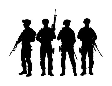 Ordu askerleri keskin nişancı tüfeğiyle görev siluetinde. Gaziler Günü, 4 Temmuz Bağımsızlık Günü. Asker nöbet tutmaya devam ediyor. Rangerlar sınırda. Komando birliği özel kuvvet mürettebatı çatışmada.