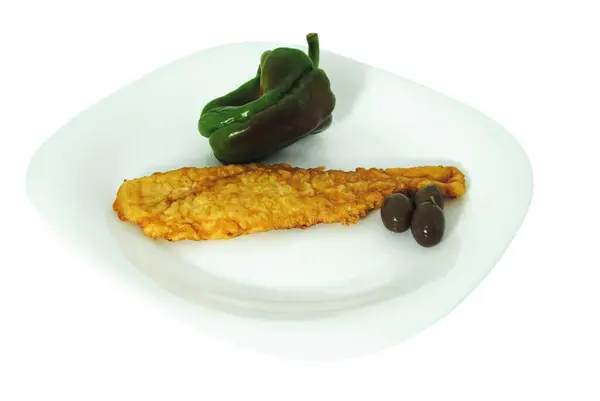 Geleneksel Portekiz fast food, balık filetosu, biber ve zeytin.